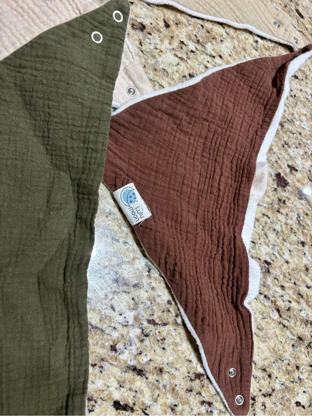 GUC Neutral Multi-Color Bandana Bib Set lulu moon